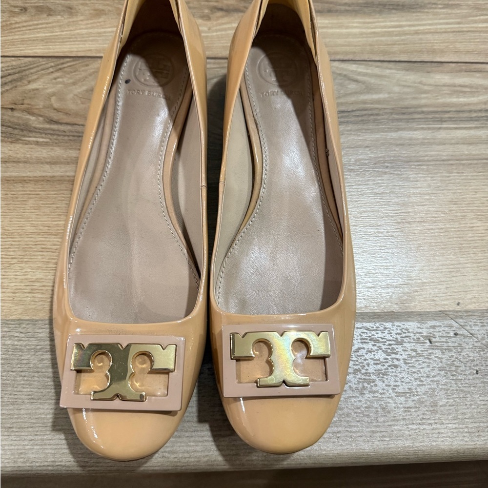 Tory Burch Women's Tan Flats